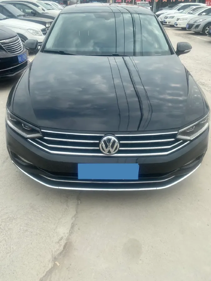 2020 Volkswagen Magotan 2.0T 186HP L4 7DCT,autocango,china used car exporter,china ev exporter,chinese used car exporter,chinese used ev exporter