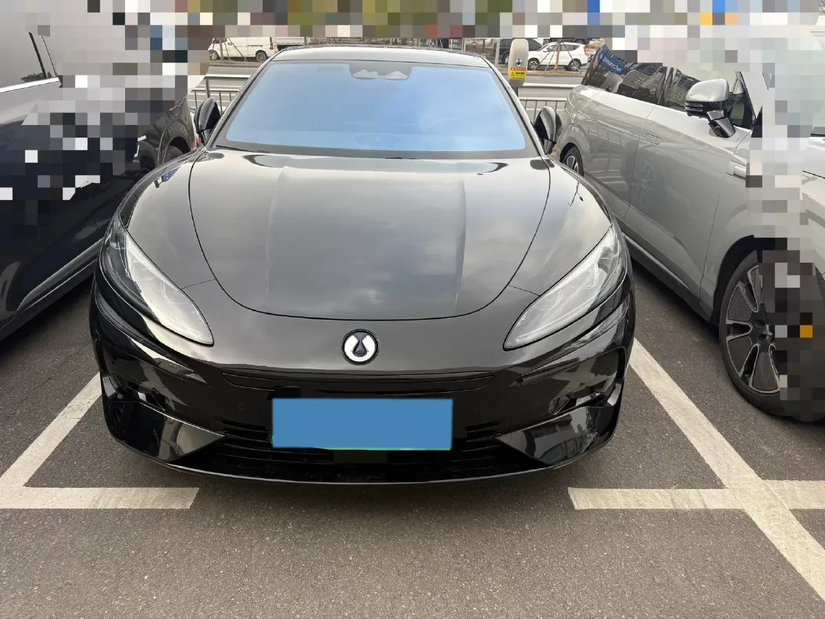 2024 Denza DenzaZ9GT 2.0T 207HP L4 E-CVT PHEV 38.5KWH,autocango,china used car exporter,china ev exporter,chinese used car exporter,chinese used ev exporter