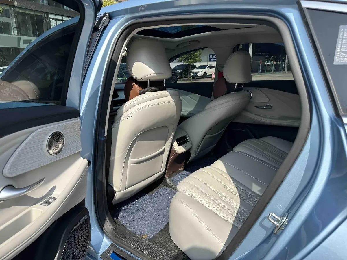 2024 Fulwin FulwinA8 1.5T 156HP L4 1DHT PHEV 18.3KWH,autocango,china used car exporter,china ev exporter,chinese used car exporter,chinese used ev exporter