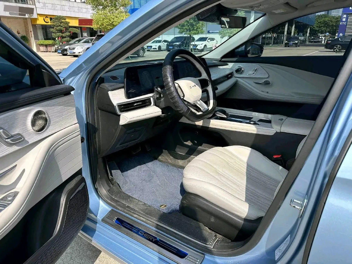 2024 Fulwin FulwinA8 1.5T 156HP L4 1DHT PHEV 18.3KWH,autocango,china used car exporter,china ev exporter,chinese used car exporter,chinese used ev exporter