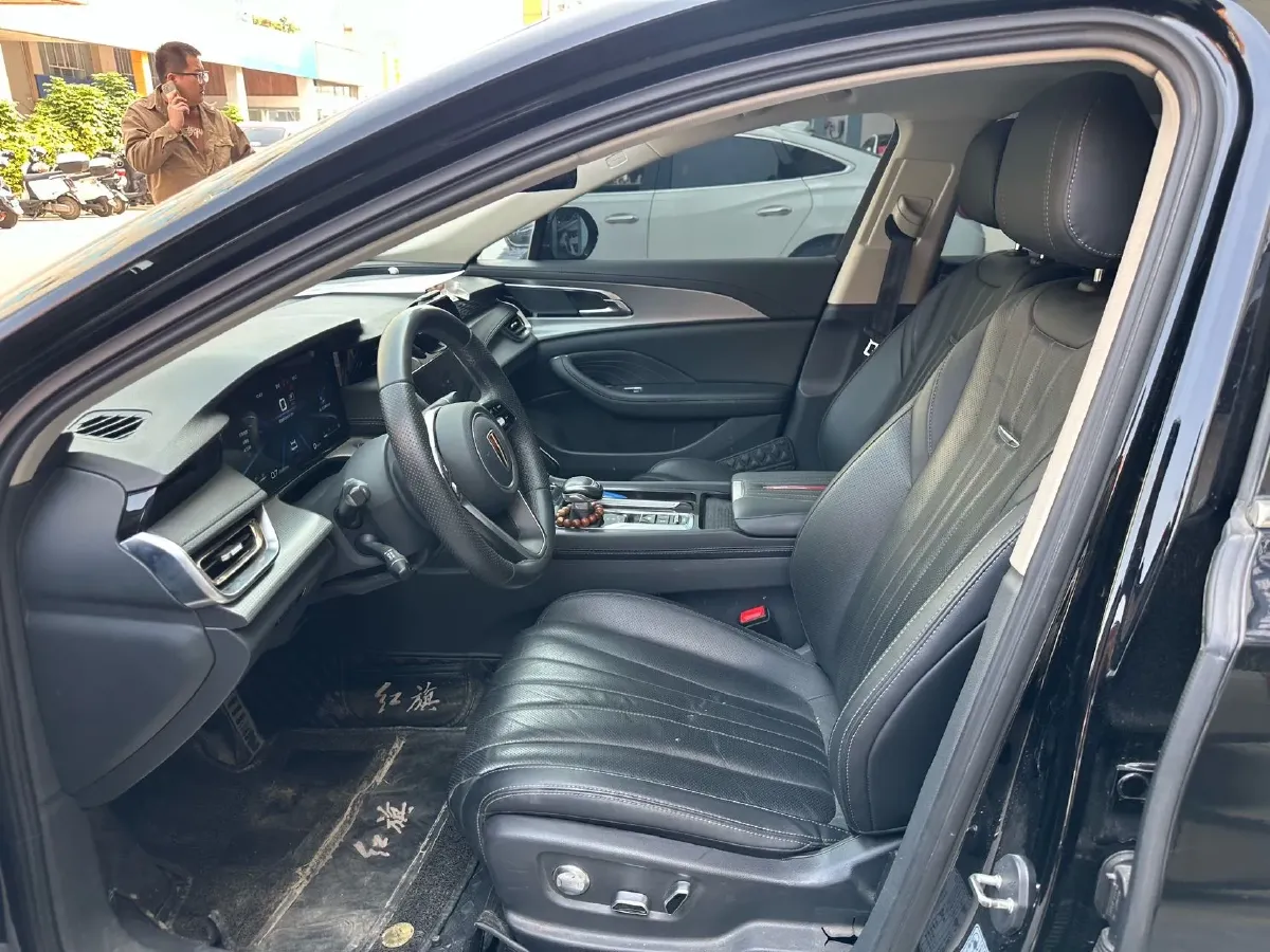 2023 HongQi H5 2.0T 224HP L4 8AT,autocango,china used car exporter,china ev exporter,chinese used car exporter,chinese used ev exporter