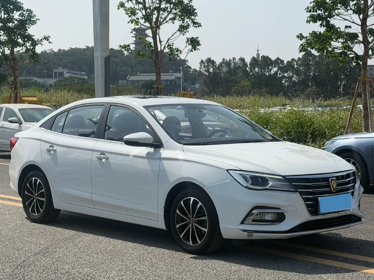 2020 Roewe i5 1.5L 120HP L4 5MT,autocango,china used car exporter,china ev exporter,chinese used car exporter,chinese used ev exporter