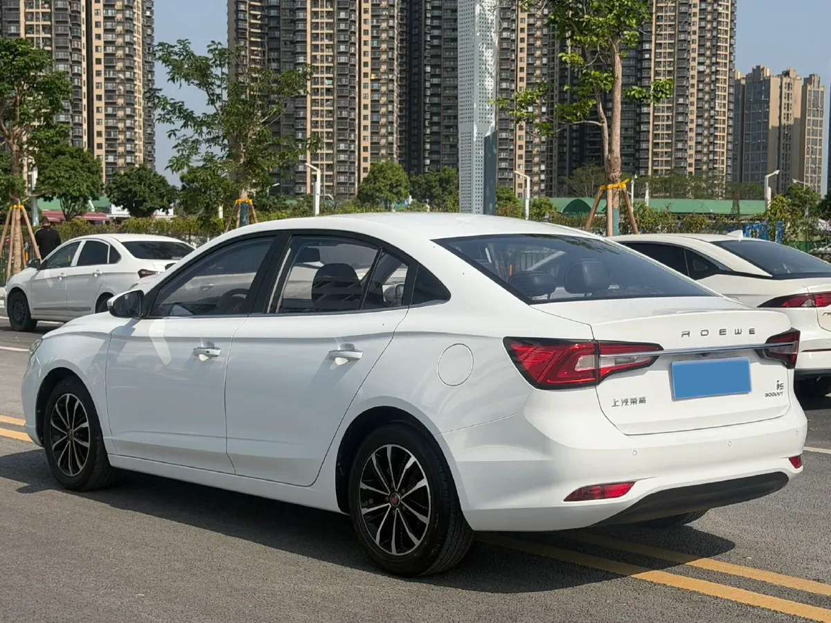 2020 Roewe i5 1.5L 120HP L4 5MT,autocango,china used car exporter,china ev exporter,chinese used car exporter,chinese used ev exporter