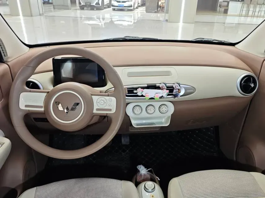 2025 WuLing HongGuang MINI EV BEV 16.2KWH,autocango,china used car exporter,china ev exporter,chinese used car exporter,chinese used ev exporter