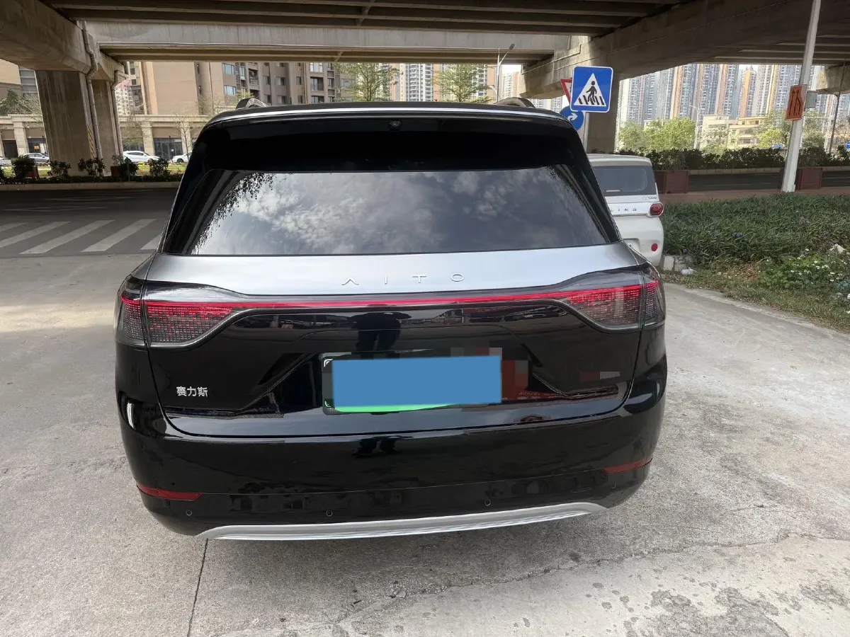 2024 AITO AITO M9 1.5T 152HP L4 REEV 42KWH,autocango,china used car exporter,china ev exporter,chinese used car exporter,chinese used ev exporter