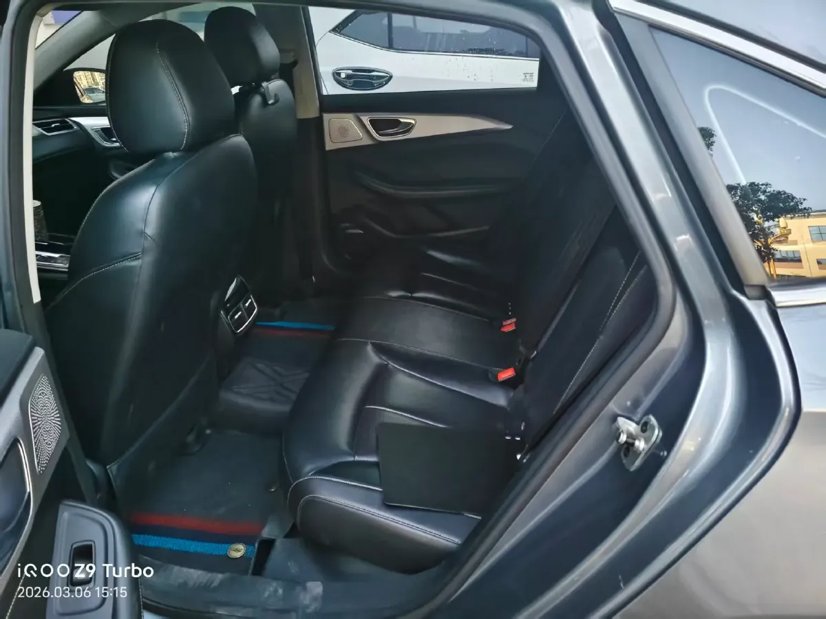 2019 Roewe i6 1.5T 169HP L4 AMT PHEV 9.1KWH,autocango,china used car exporter,china ev exporter,chinese used car exporter,chinese used ev exporter