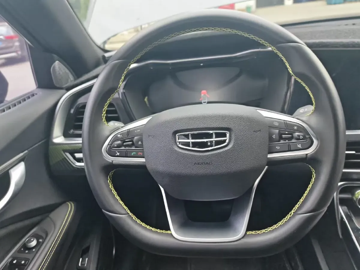 2021 Geely Tugella 2.0T 190HP L4 7DCT,autocango,china used car exporter,china ev exporter,chinese used car exporter,chinese used ev exporter