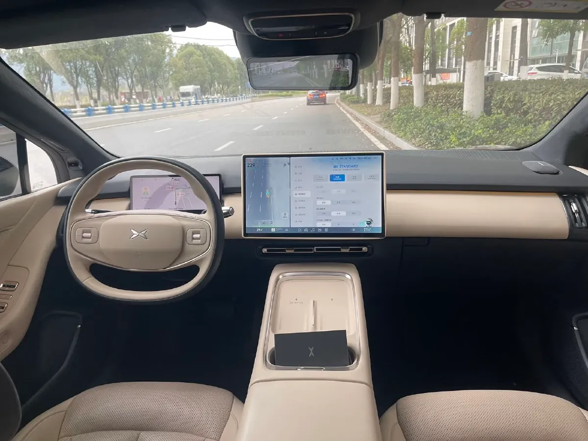 2024 Xpeng P7+ BEV 60.7KWH,autocango,china used car exporter,china ev exporter,chinese used car exporter,chinese used ev exporter