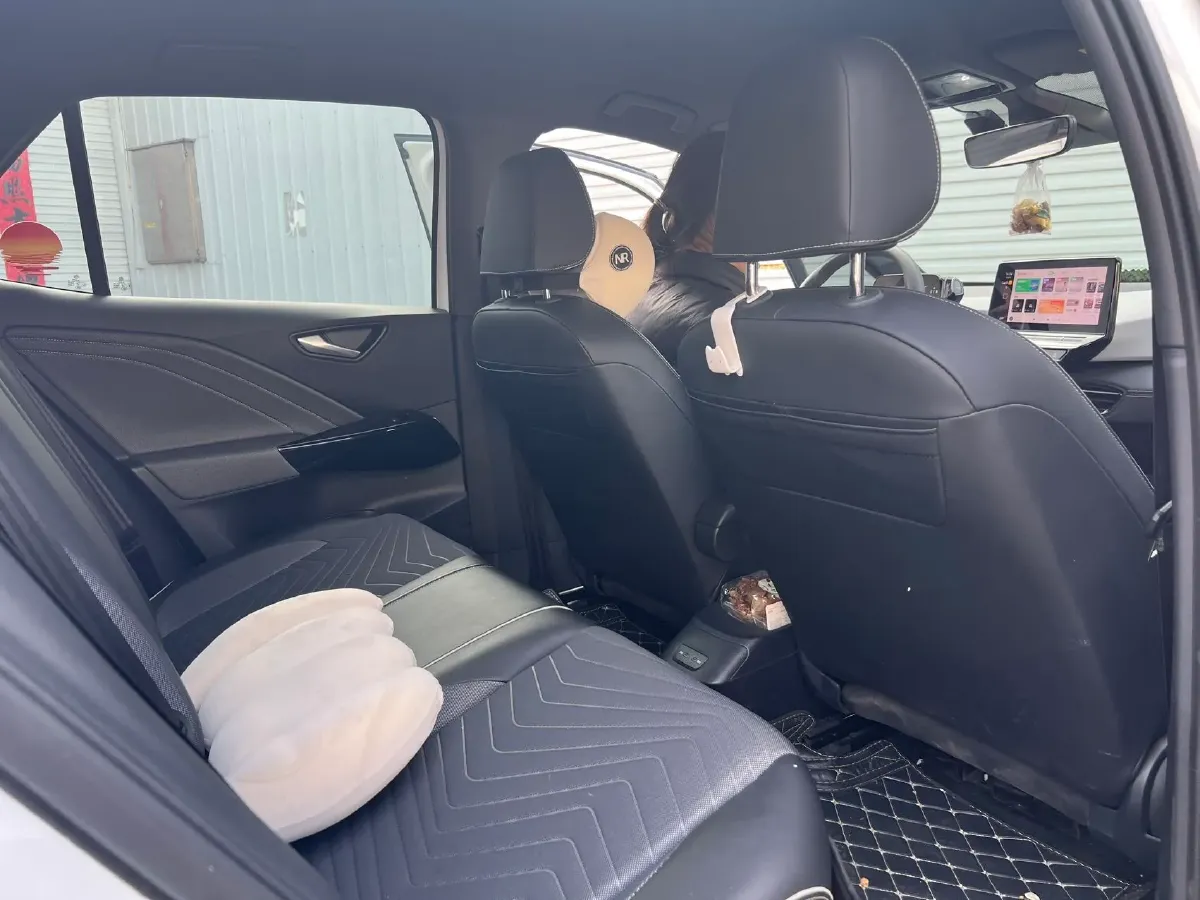 2024 Volkswagen ID.3 BEV 52.8KWH,autocango,china used car exporter,china ev exporter,chinese used car exporter,chinese used ev exporter