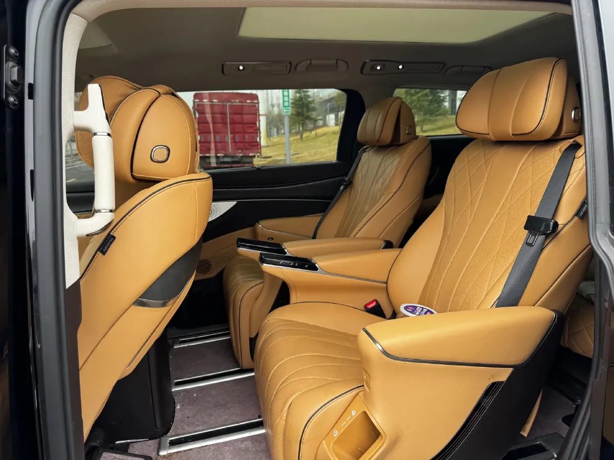 2024 Denza D9 1.5T 139HP L4 E-CVT PHEV 40KWH,autocango,china used car exporter,china ev exporter,chinese used car exporter,chinese used ev exporter