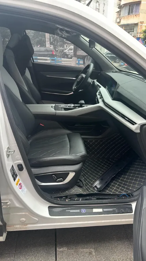 2025 ChangAn CS75 Plus 1.5T 188HP L4 8AT,autocango,china used car exporter,china ev exporter,chinese used car exporter,chinese used ev exporter