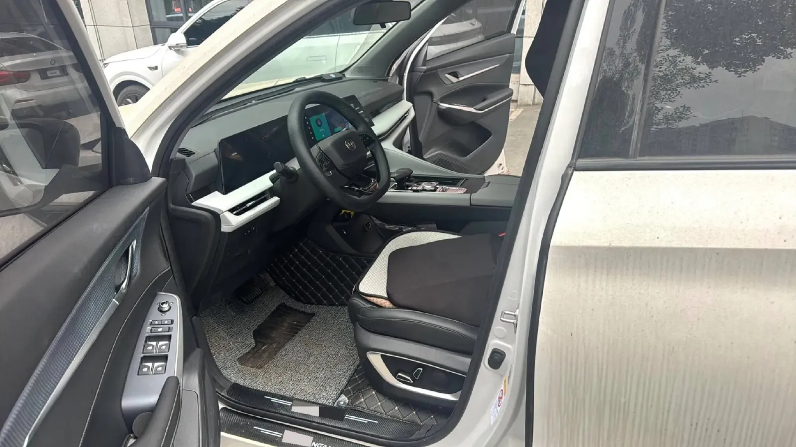 2025 ChangAn CS75 Plus 1.5T 188HP L4 8AT,autocango,china used car exporter,china ev exporter,chinese used car exporter,chinese used ev exporter