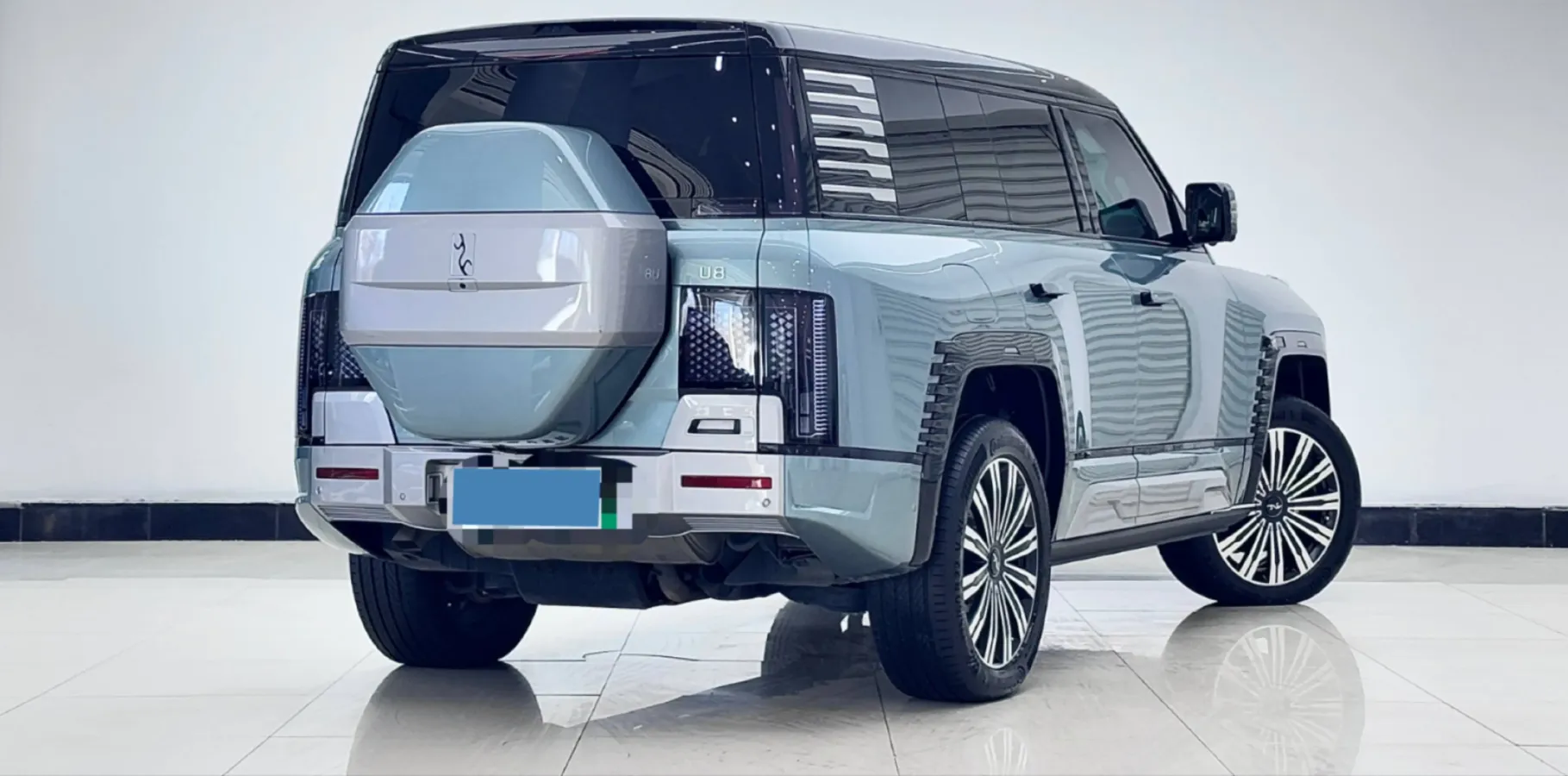 2023 YangWang U8 2.0T 272HP L4 REEV 49.05KWH,autocango,china used car exporter,china ev exporter,chinese used car exporter,chinese used ev exporter