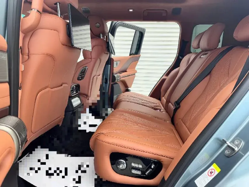 2023 YangWang U8 2.0T 272HP L4 REEV 49.05KWH,autocango,china used car exporter,china ev exporter,chinese used car exporter,chinese used ev exporter