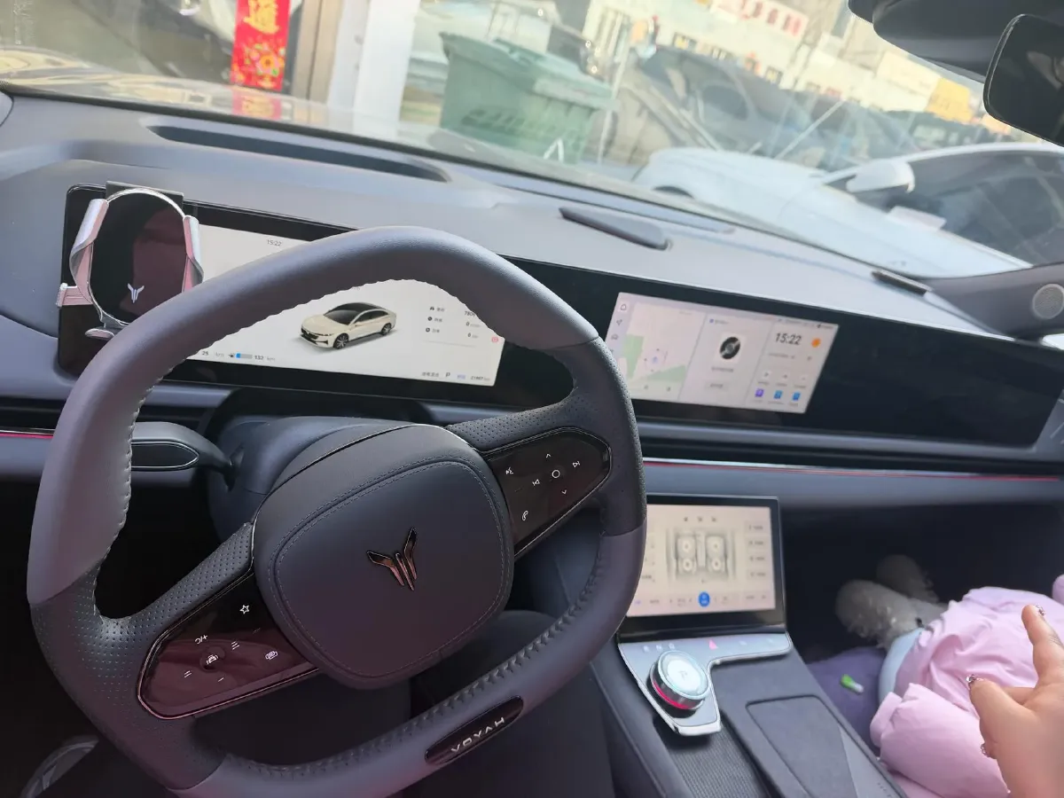 2024 Voyah ZhuiGuang 1.5T 136HP L4 PHEV 43KWH,autocango,china used car exporter,china ev exporter,chinese used car exporter,chinese used ev exporter