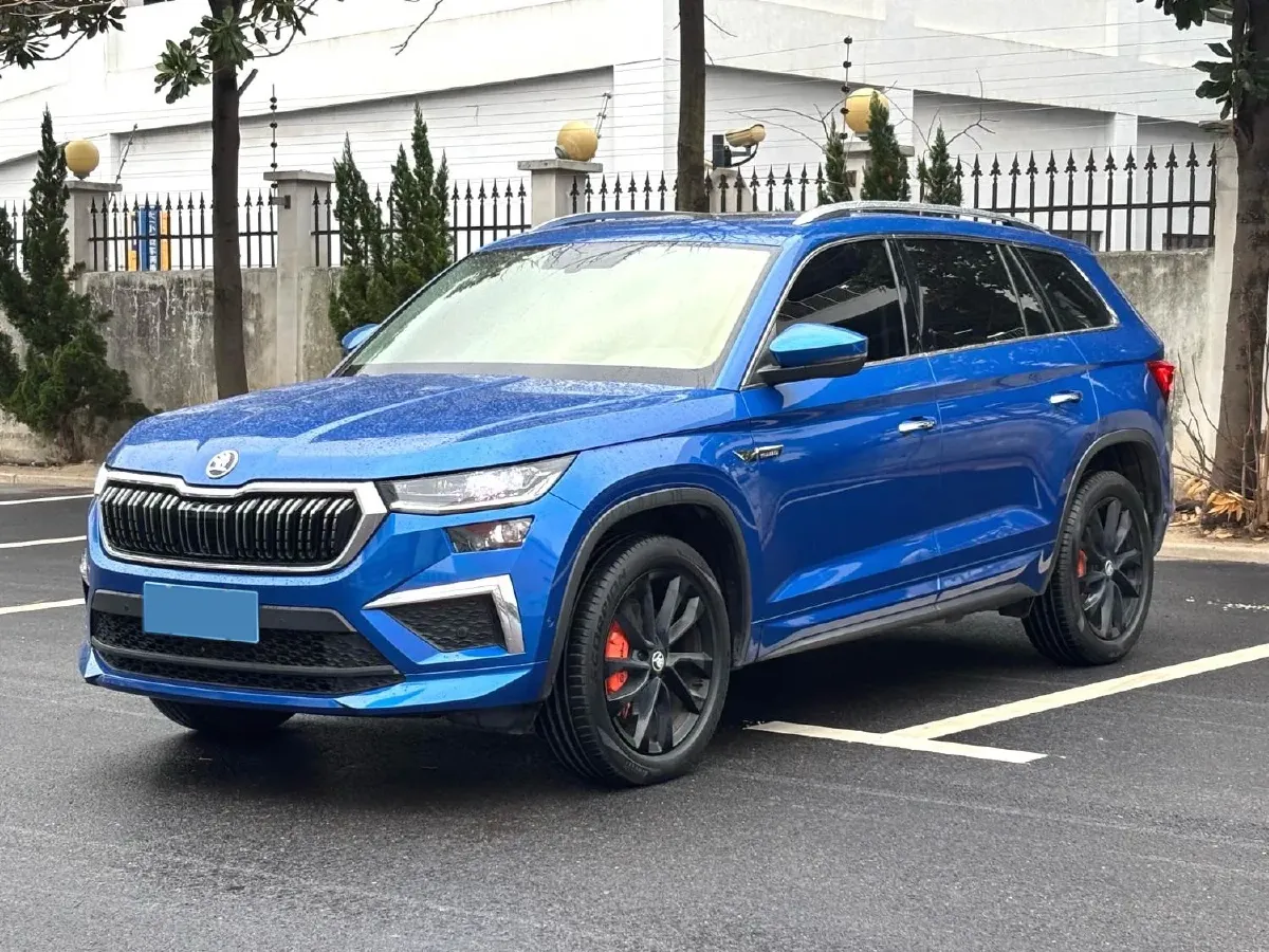 2022 Skoda Kodiak 2.0T 186HP L4 7DCT,autocango,china used car exporter,china ev exporter,chinese used car exporter,chinese used ev exporter