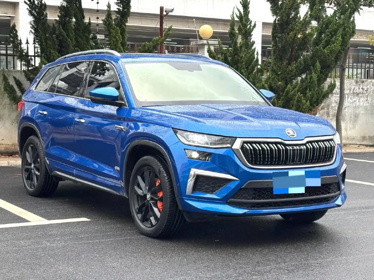 2022 Skoda Kodiak 2.0T 186HP L4 7DCT,autocango,china used car exporter,china ev exporter,chinese used car exporter,chinese used ev exporter