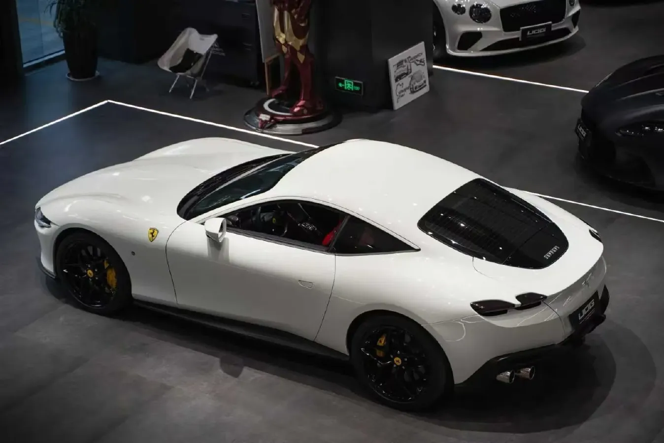 2020 Ferrari Roma 3.9T 620HP V8 8DCT,autocango,china used car exporter,china ev exporter,chinese used car exporter,chinese used ev exporter