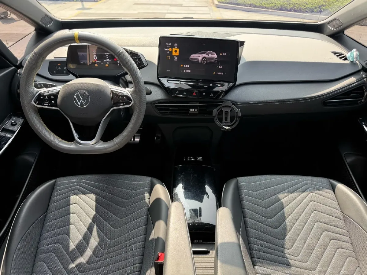 2024 Volkswagen ID.3 BEV 52.8KWH,autocango,china used car exporter,china ev exporter,chinese used car exporter,chinese used ev exporter