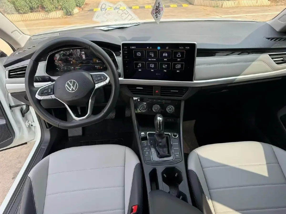 2023 Volkswagen Bora 1.2T 116HP L4 7DCT,autocango,china used car exporter,china ev exporter,chinese used car exporter,chinese used ev exporter