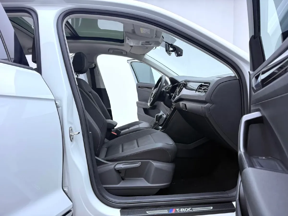 2021 Volkswagen T-Roc 1.4T 150HP L4 7DCT,autocango,china used car exporter,china ev exporter,chinese used car exporter,chinese used ev exporter