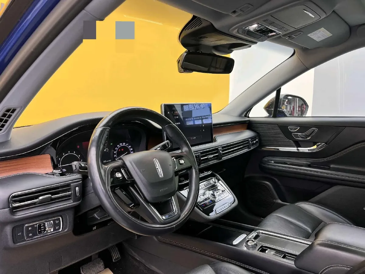 2021 Lincoln Corsair 2.0T 245HP L4 8AT,autocango,china used car exporter,china ev exporter,chinese used car exporter,chinese used ev exporter