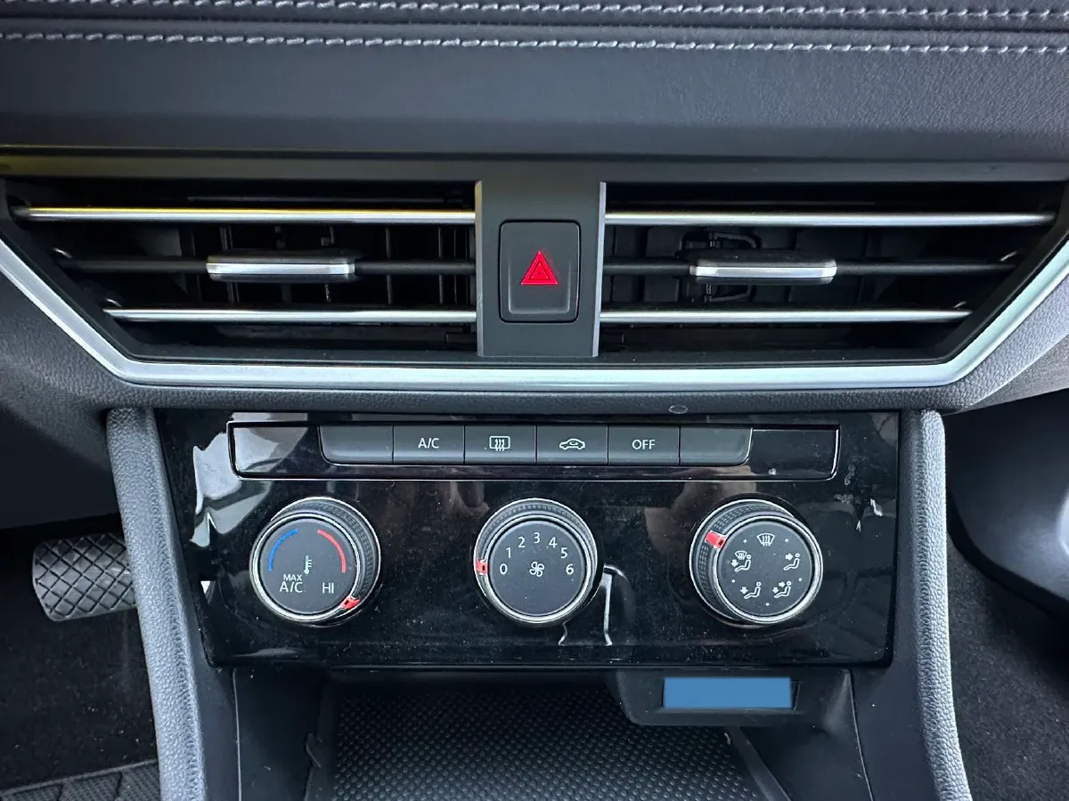 2023 Volkswagen Sagitar 1.4T 150HP L4 7DCT,autocango,china used car exporter,china ev exporter,chinese used car exporter,chinese used ev exporter