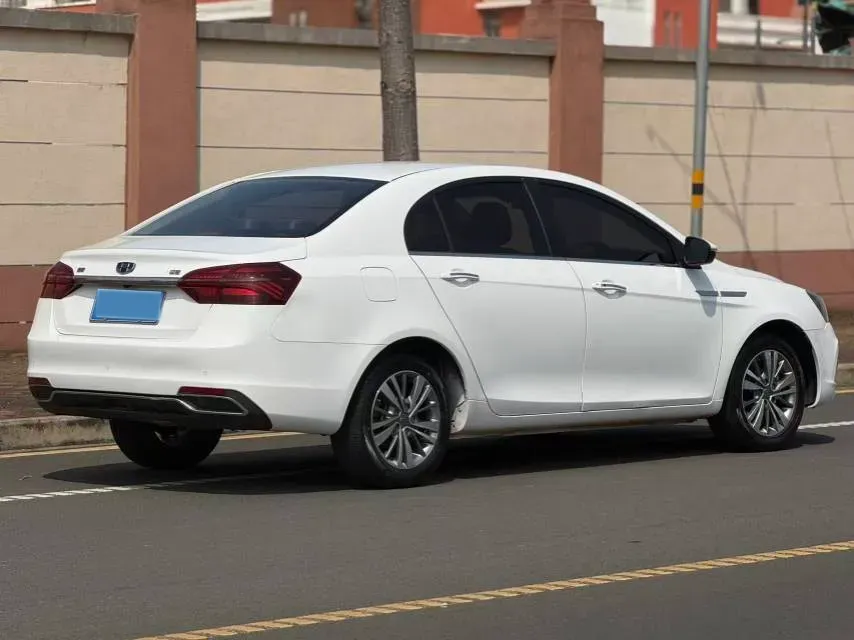 2018 Geely Emgrand 1.5L 109HP L4 5MT,autocango,china used car exporter,china ev exporter,chinese used car exporter,chinese used ev exporter