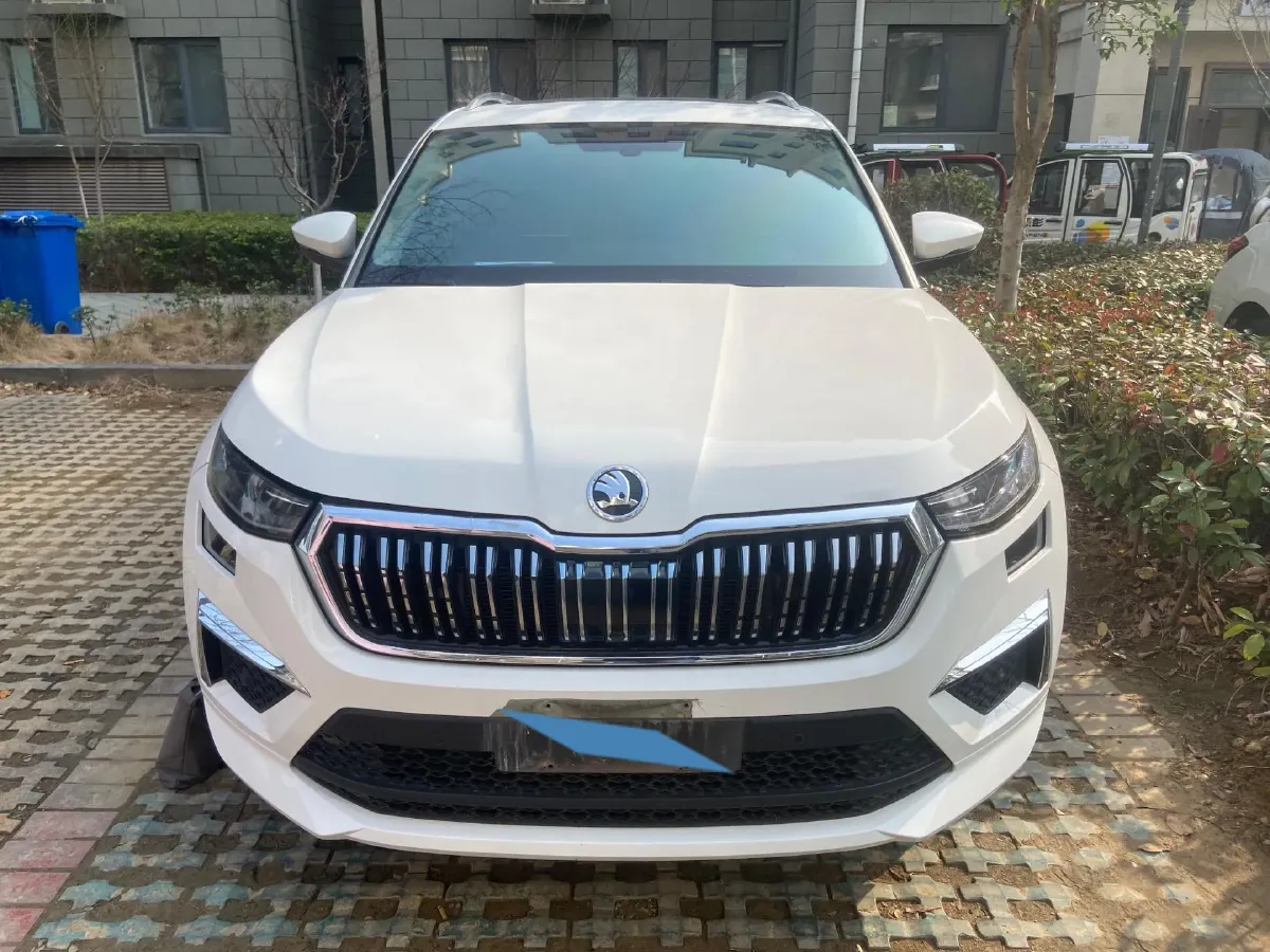 2022 Skoda Kodiak 2.0T 186HP L4 7DCT,autocango,china used car exporter,china ev exporter,chinese used car exporter,chinese used ev exporter