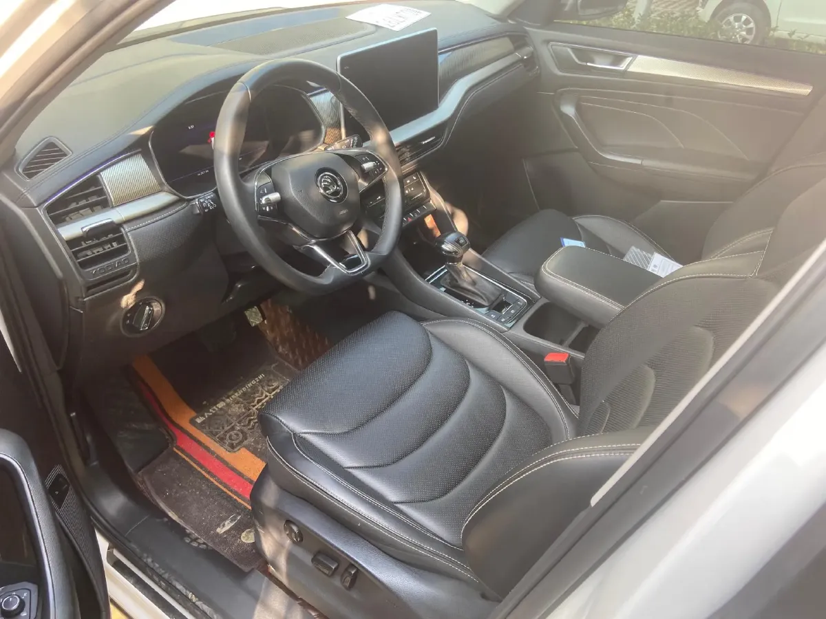 2022 Skoda Kodiak 2.0T 186HP L4 7DCT,autocango,china used car exporter,china ev exporter,chinese used car exporter,chinese used ev exporter