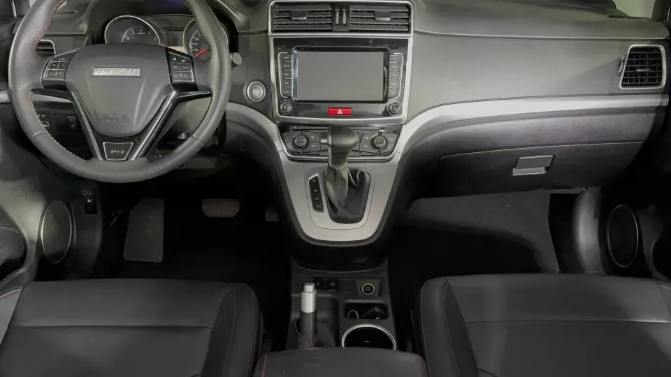 2019 Haval M6 1.5T 150HP L4 7DCT,autocango,china used car exporter,china ev exporter,chinese used car exporter,chinese used ev exporter