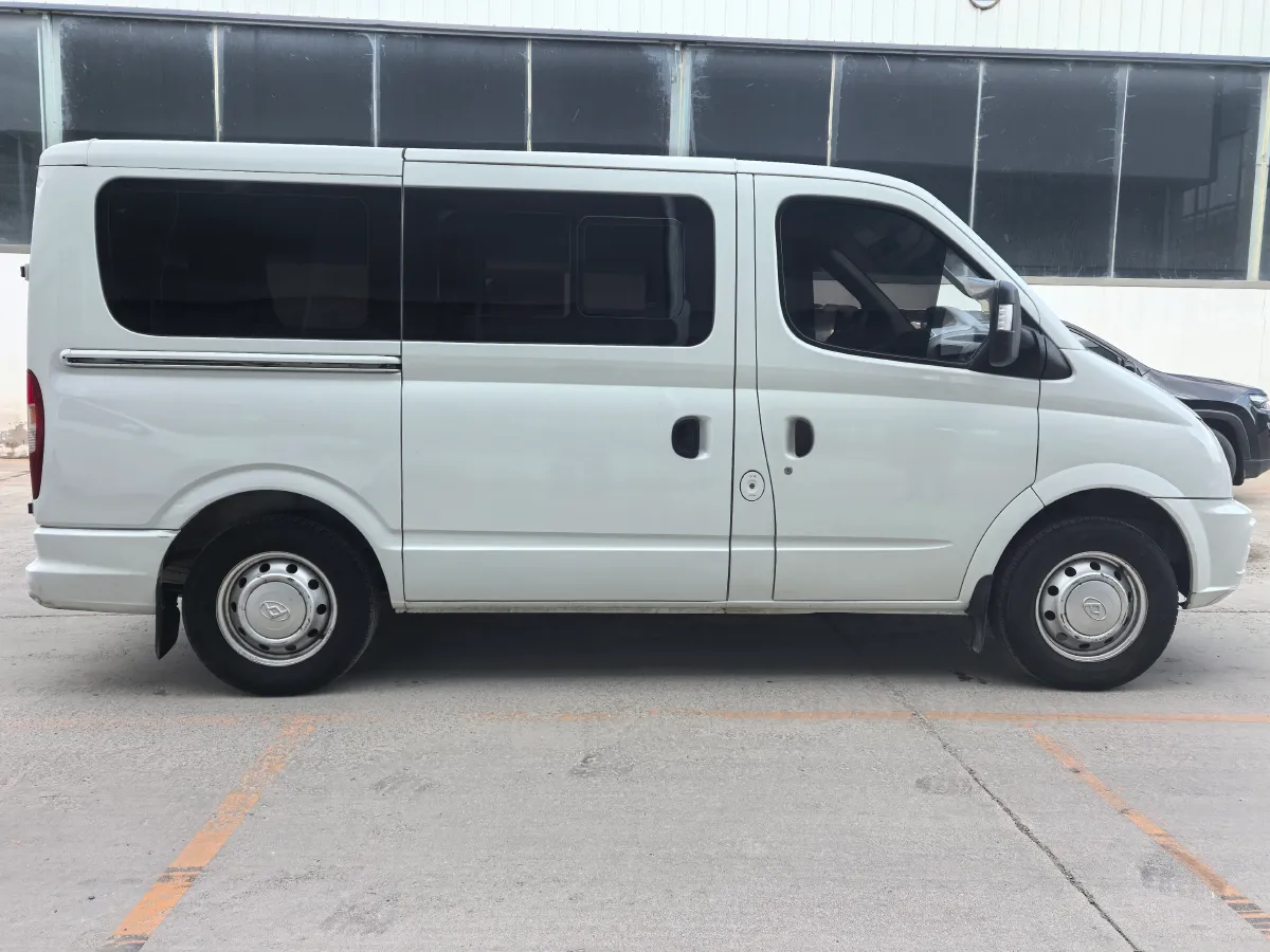 2020 MAXUS XinTu V80 2.0T 139HP L4 6MT,autocango,china used car exporter,china ev exporter,chinese used car exporter,chinese used ev exporter