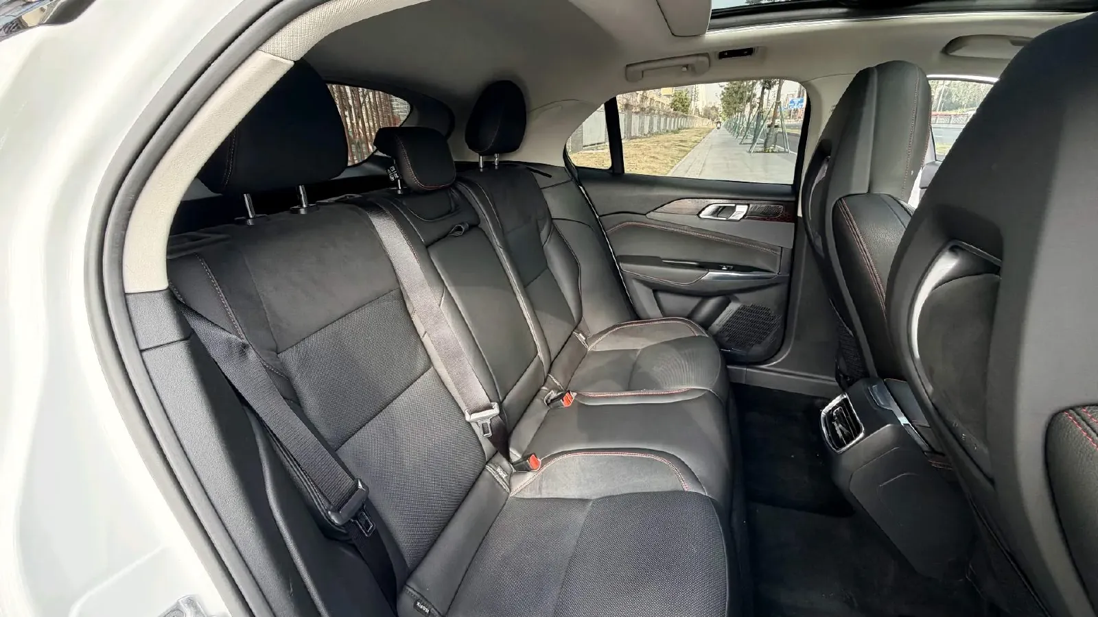 2018 Toyota C-HR 2.0L 171HP L4 CVT,autocango,china used car exporter,china ev exporter,chinese used car exporter,chinese used ev exporter