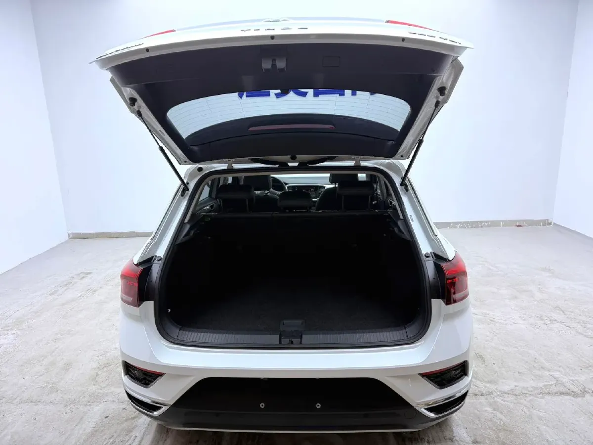 2021 Volkswagen T-Roc 1.4T 150HP L4 7DCT,autocango,china used car exporter,china ev exporter,chinese used car exporter,chinese used ev exporter
