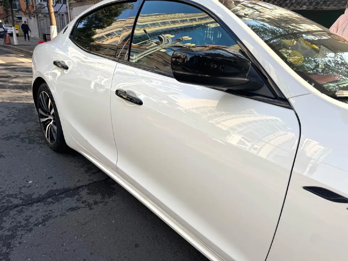 2022 Maserati Ghibli 3.0T 350HP V6 8AT,autocango,china used car exporter,china ev exporter,chinese used car exporter,chinese used ev exporter