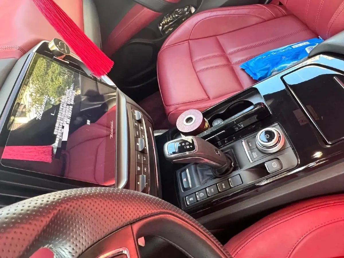 2022 Maserati Ghibli 3.0T 350HP V6 8AT,autocango,china used car exporter,china ev exporter,chinese used car exporter,chinese used ev exporter