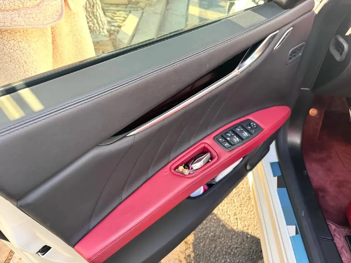 2022 Maserati Ghibli 3.0T 350HP V6 8AT,autocango,china used car exporter,china ev exporter,chinese used car exporter,chinese used ev exporter