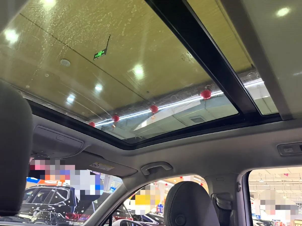 2024 Volkswagen Tiguan L 2.0T 186HP L4 7DCT,autocango,china used car exporter,china ev exporter,chinese used car exporter,chinese used ev exporter