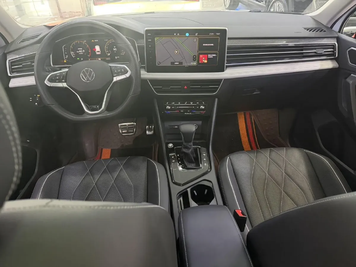 2024 Volkswagen Tiguan L 2.0T 186HP L4 7DCT,autocango,china used car exporter,china ev exporter,chinese used car exporter,chinese used ev exporter