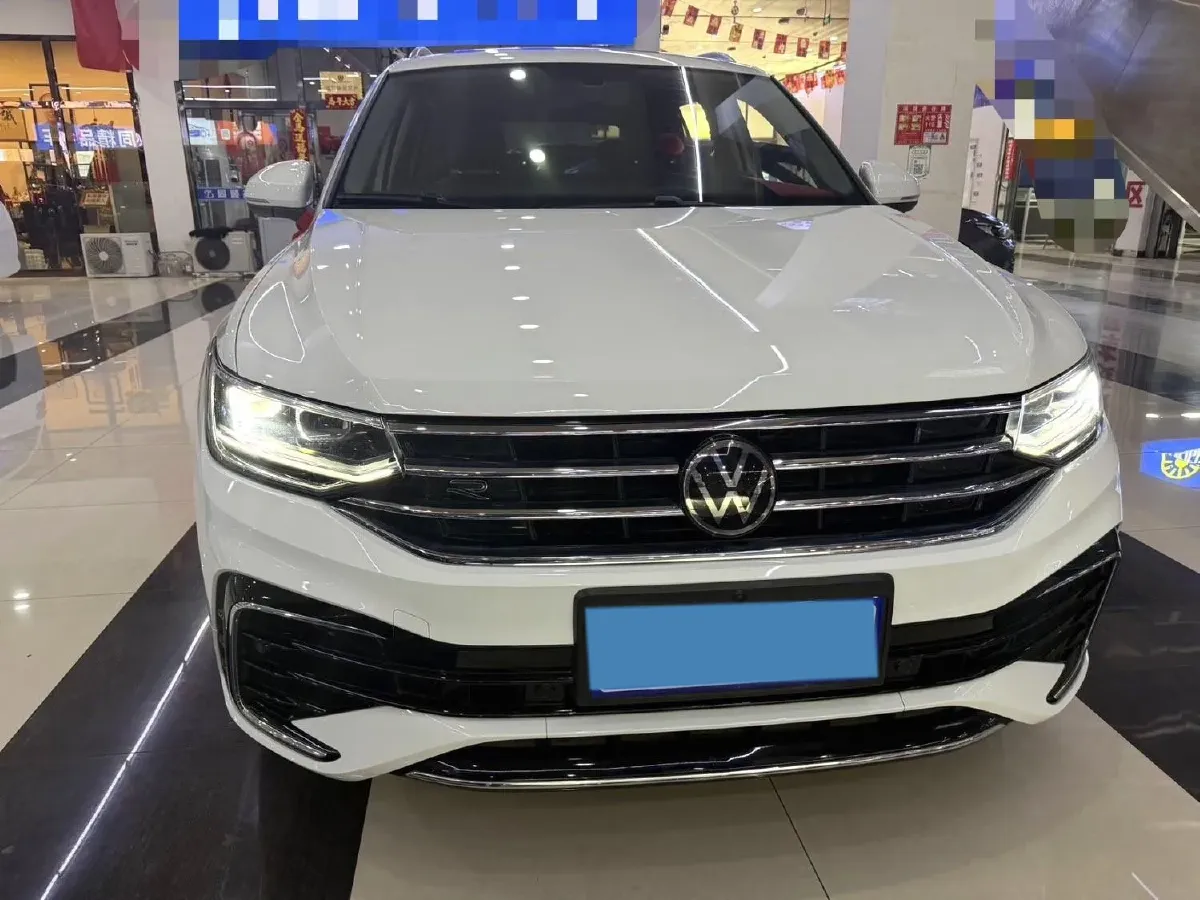 2024 Volkswagen Tiguan L 2.0T 186HP L4 7DCT,autocango,china used car exporter,china ev exporter,chinese used car exporter,chinese used ev exporter
