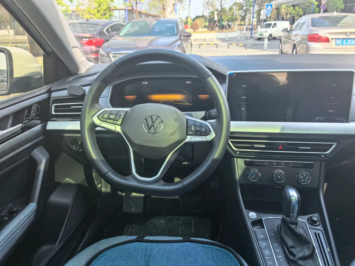 2023 Volkswagen Lavida 1.5T 160HP L4 7DCT,autocango,china used car exporter,china ev exporter,chinese used car exporter,chinese used ev exporter