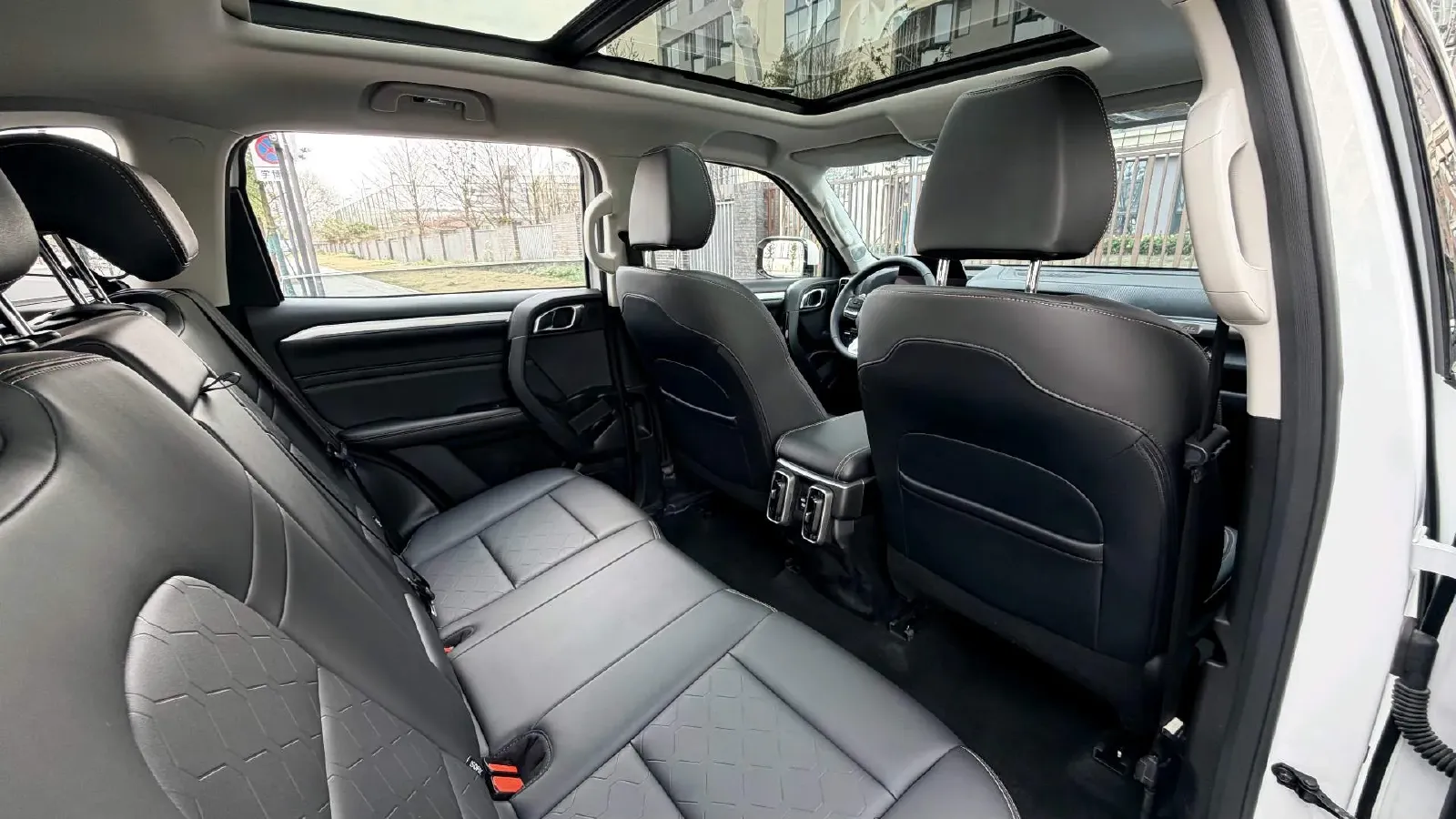 2021 Haval Dargo 2.0T 211HP L4 7DCT,autocango,china used car exporter,china ev exporter,chinese used car exporter,chinese used ev exporter