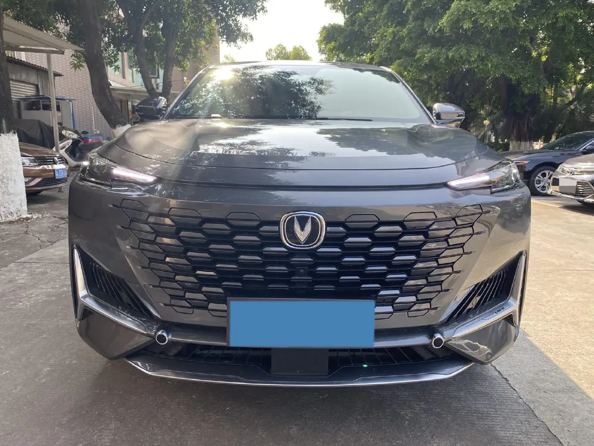 2021 ChangAn UNI-K 2.0T 233HP L4 8AT,autocango,china used car exporter,china ev exporter,chinese used car exporter,chinese used ev exporter