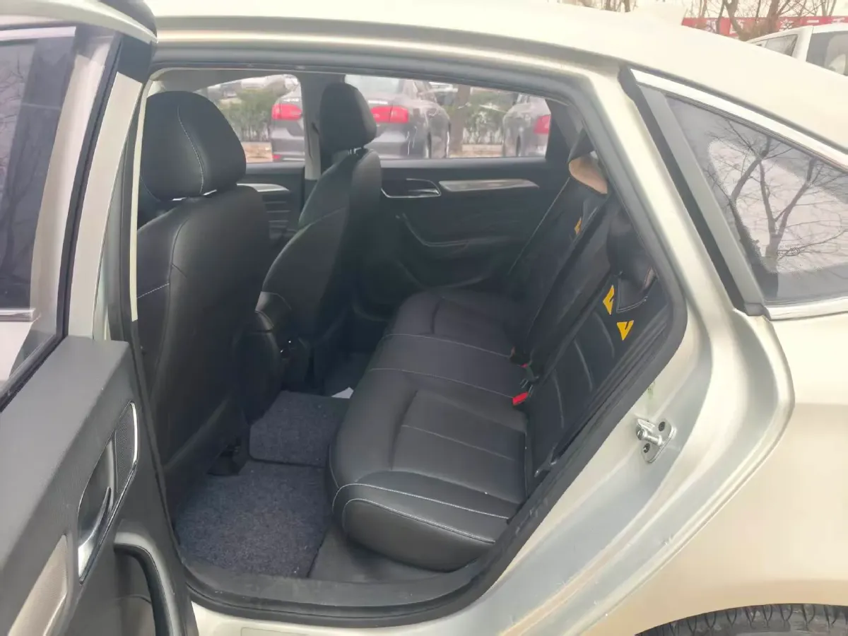 2017 Roewe i6 1.0T 125HP L3 2AT PHEV,autocango,china used car exporter,china ev exporter,chinese used car exporter,chinese used ev exporter