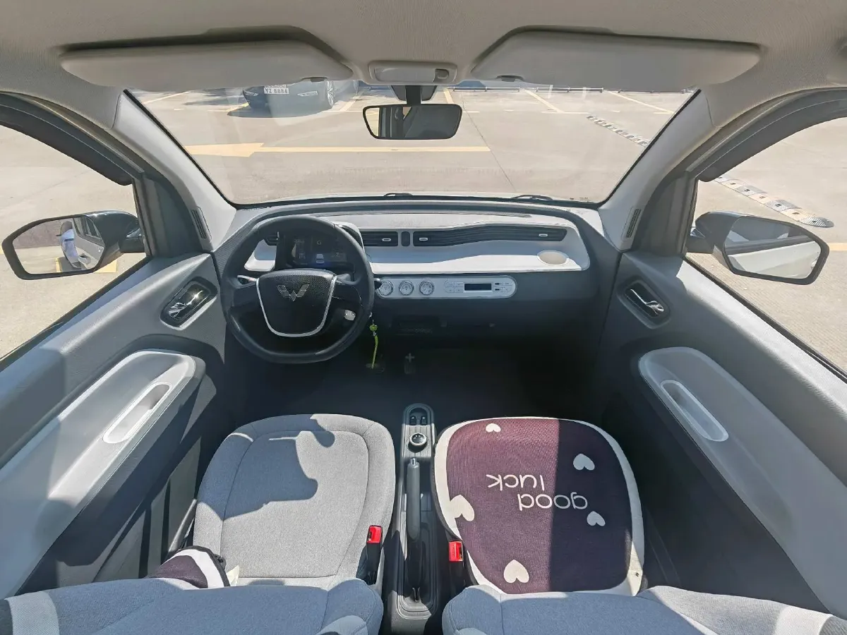 2022 WuLing HongGuang MINI EV BEV 13.9KWH,autocango,china used car exporter,china ev exporter,chinese used car exporter,chinese used ev exporter