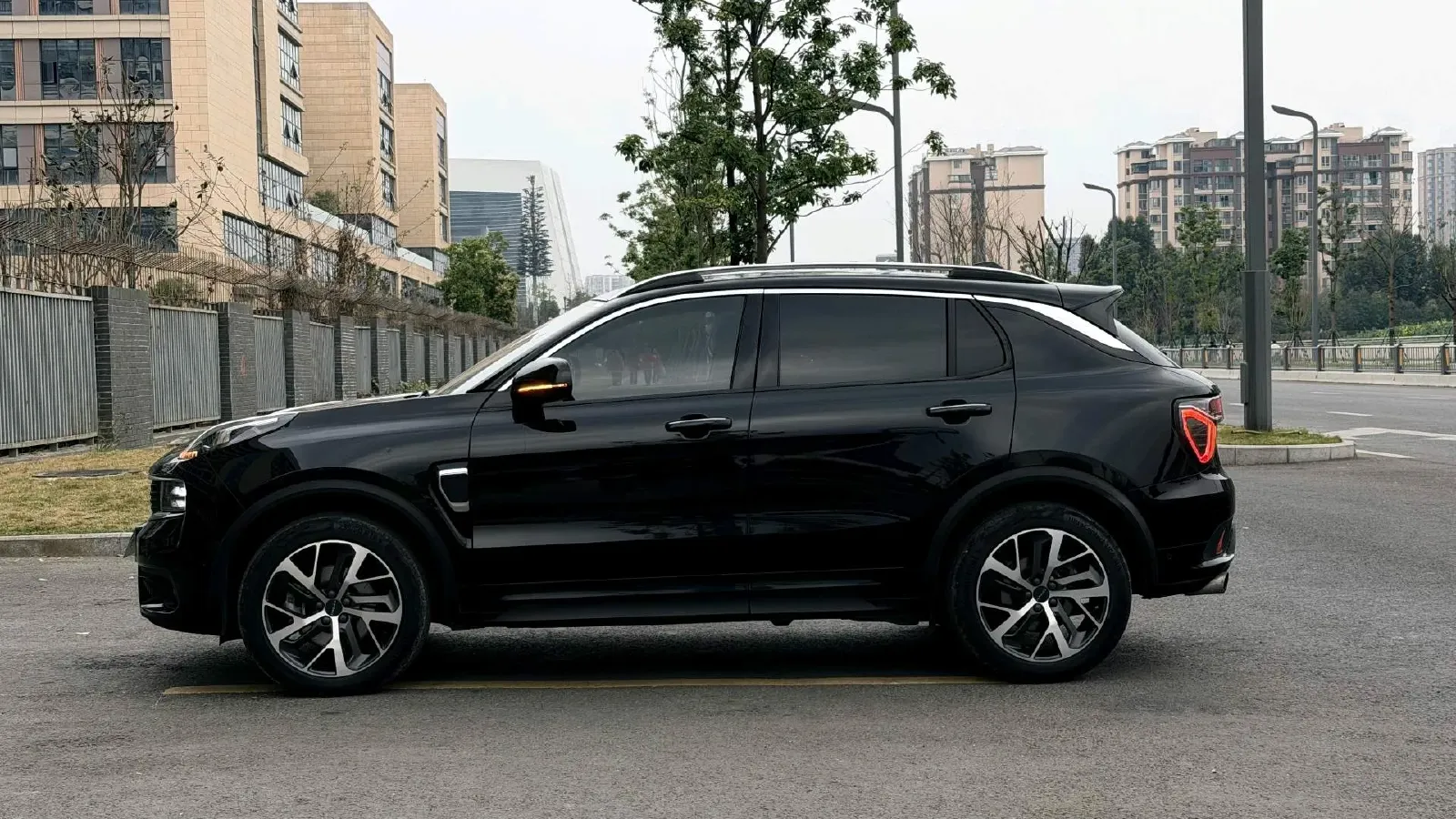 2018 Isuzu Mu-X 1.9T 163HP L4 6AT,autocango,china used car exporter,china ev exporter,chinese used car exporter,chinese used ev exporter
