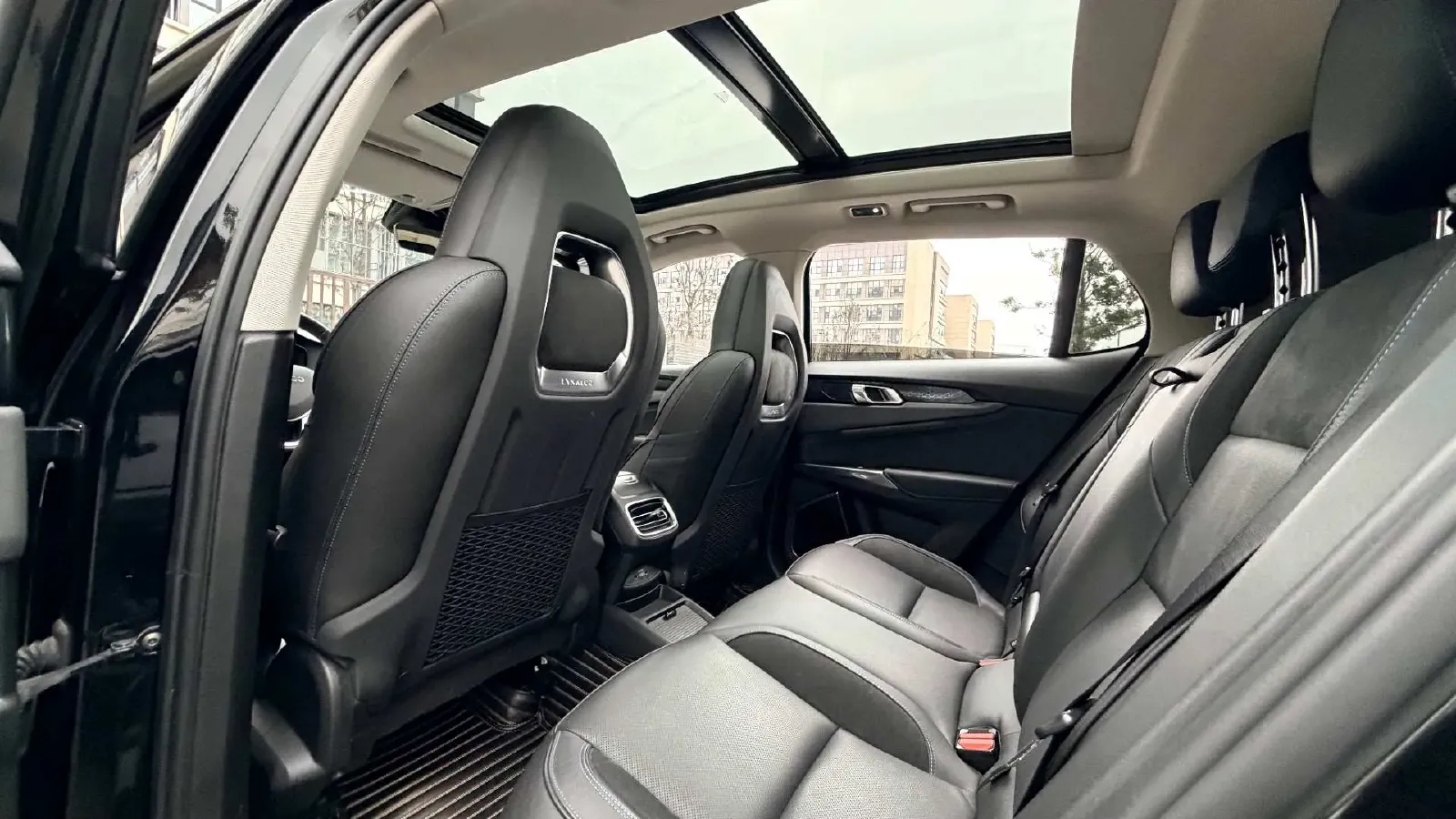 2018 Isuzu Mu-X 1.9T 163HP L4 6AT,autocango,china used car exporter,china ev exporter,chinese used car exporter,chinese used ev exporter