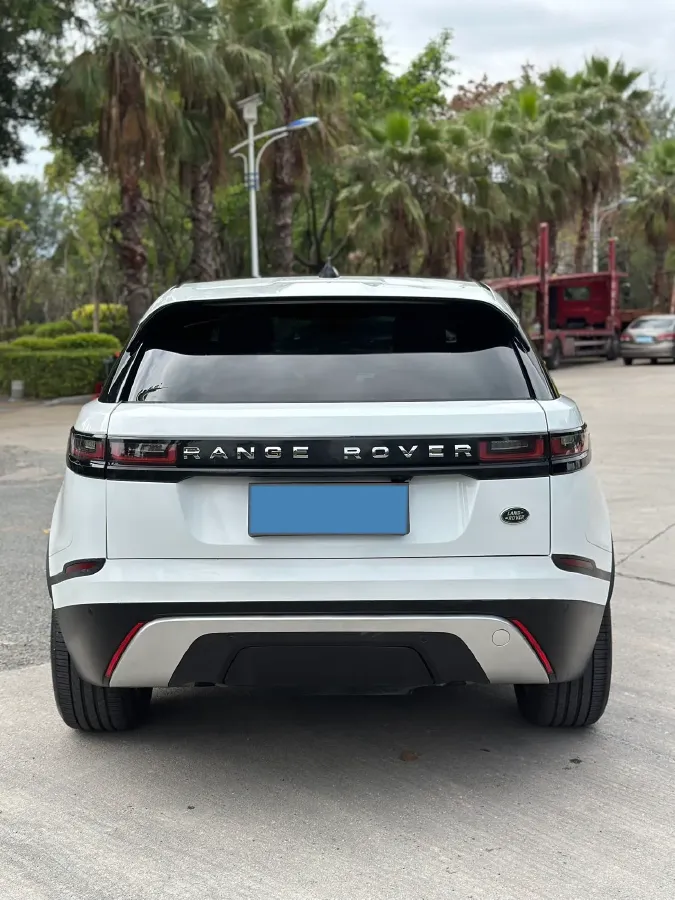 2018 Land Rover Discovery 2.0T 300HP L4 8AT,autocango,china used car exporter,china ev exporter,chinese used car exporter,chinese used ev exporter