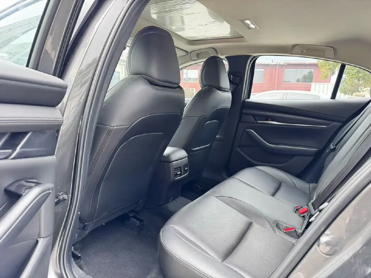 2021 Mazda 3 Axela 2.0L 158HP L4 6AT,autocango,china used car exporter,china ev exporter,chinese used car exporter,chinese used ev exporter