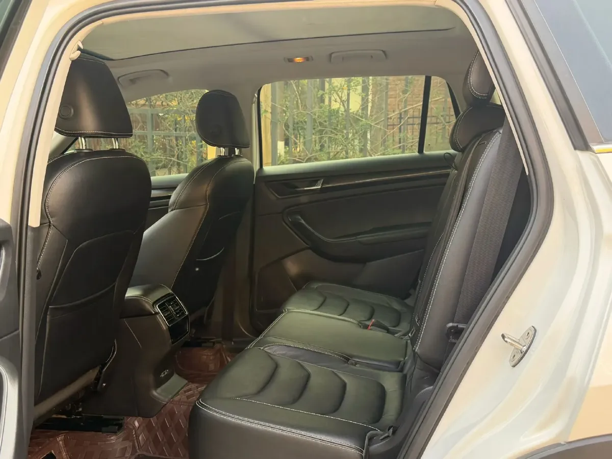 2018 Skoda Kodiak 2.0T 186HP L4 7DCT,autocango,china used car exporter,china ev exporter,chinese used car exporter,chinese used ev exporter